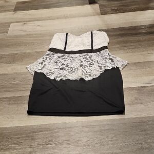 Elegant Black and White Lace Women's Top xl stretch tube top type